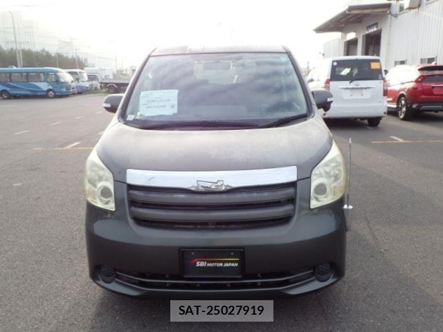 Toyota NOAH 2009-07 8458090-7