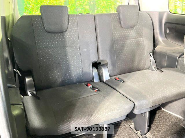 Toyota NOAH 2016-11 8458087-9