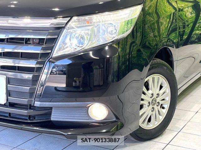 Toyota NOAH 2016-11 8458087-12