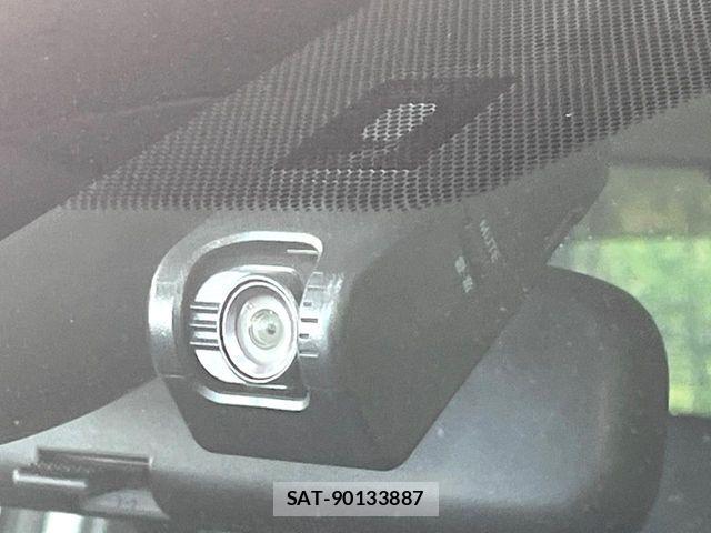 Toyota NOAH 2016-11 8458087-6