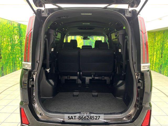 Toyota NOAH 2017-10 8458088-9