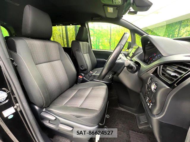 Toyota NOAH 2017-10 8458088-6