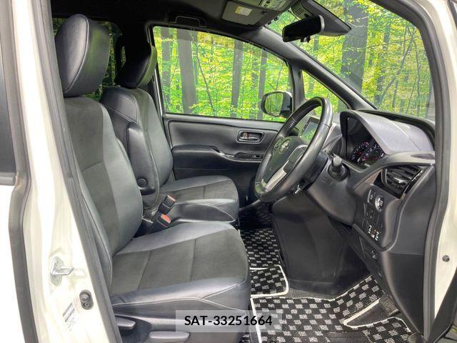 Toyota NOAH 2019-05 8458085-7