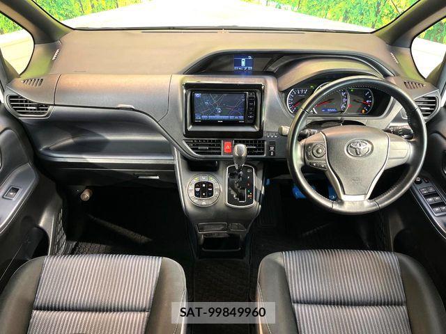 Toyota NOAH 2016-05 8458089-1