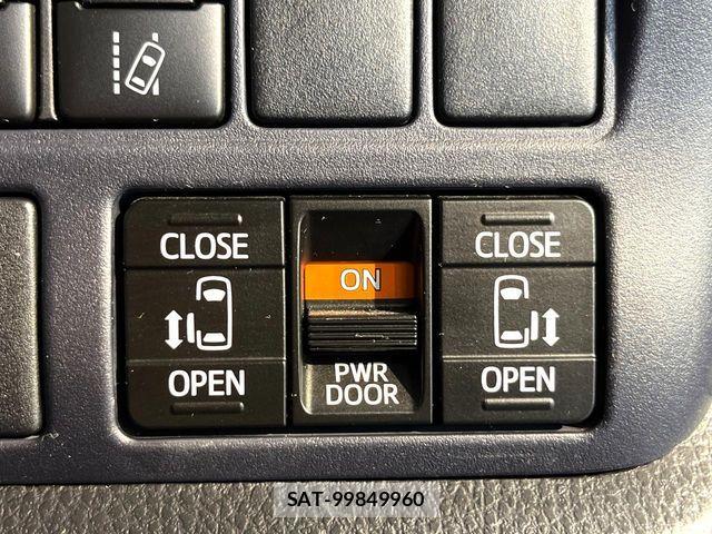 Toyota NOAH 2016-05 8458089-5
