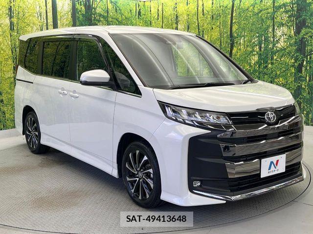 Toyota NOAH 2023-04 8458082-17