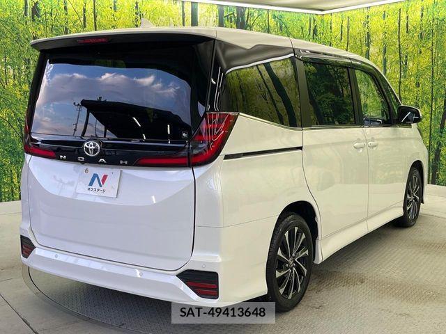 Toyota NOAH 2023-04 8458082-18
