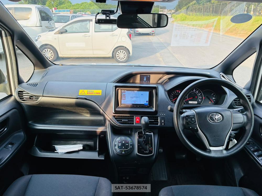 Toyota NOAH 2019-08 8418911-12