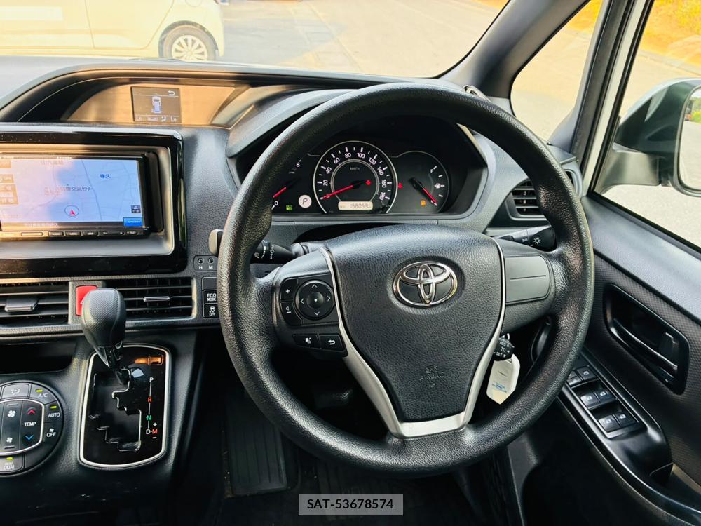 Toyota NOAH 2019-08 8418911-13