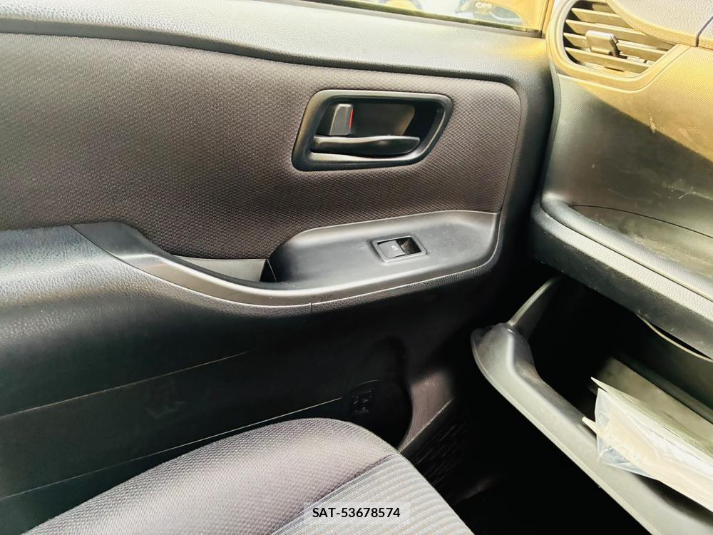 Toyota NOAH 2019-08 8418911-23