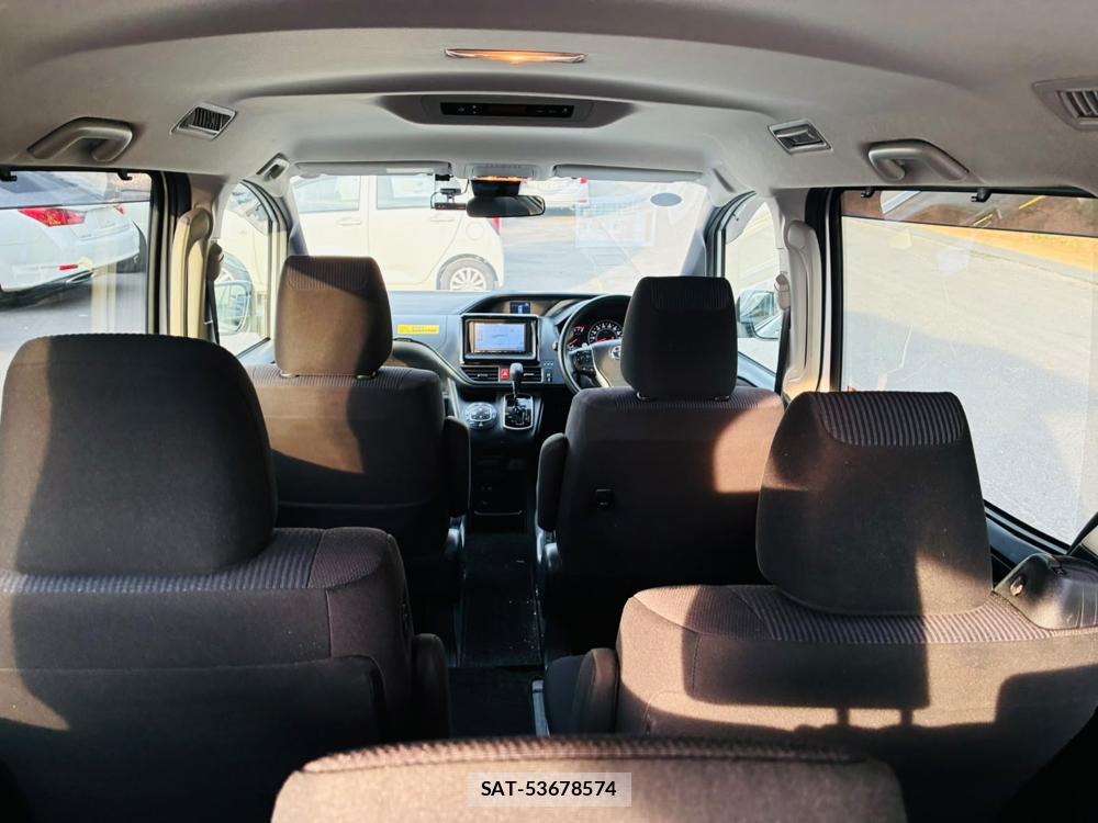 Toyota NOAH 2019-08 8418911-26