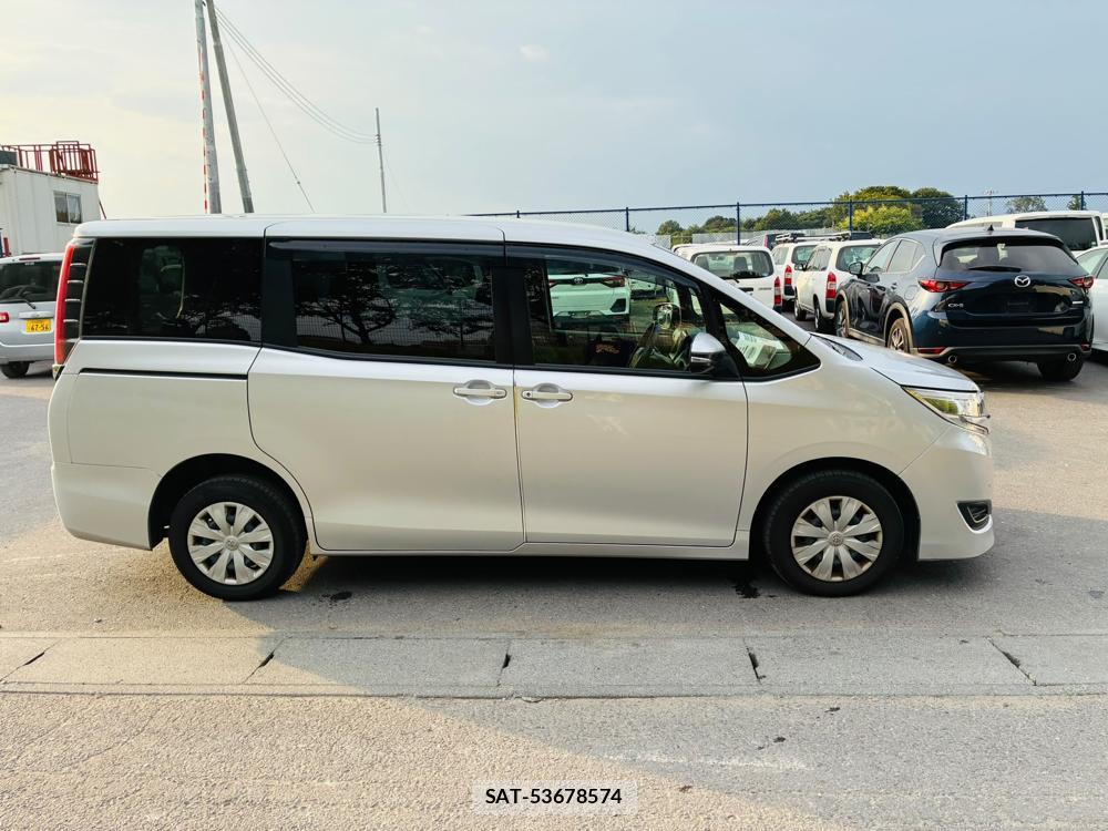 Toyota NOAH 2019-08 8418911-5