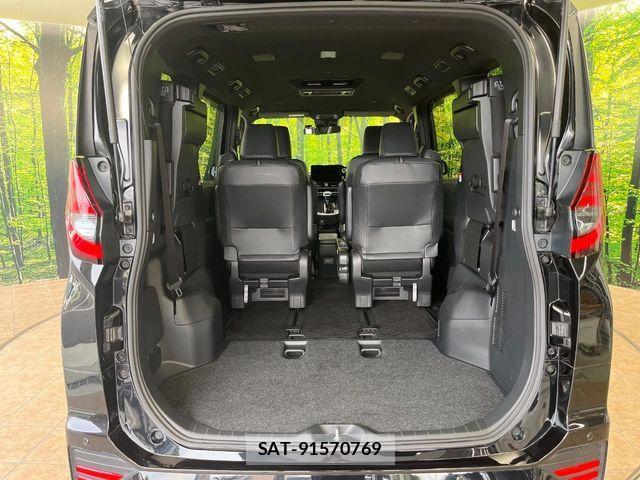 Toyota NOAH 2023-05 8485817-10