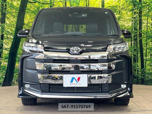 Toyota NOAH 2023-05 8485817-14