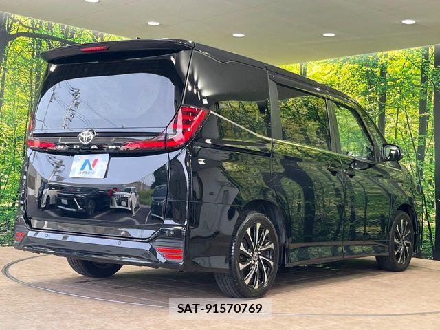 Toyota NOAH 2023-05 8485817-17