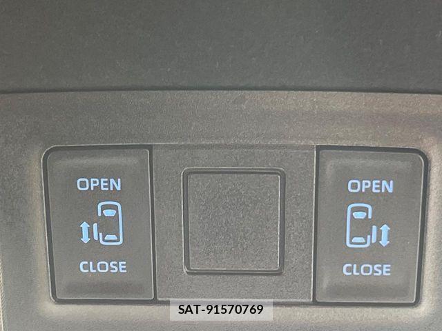 Toyota NOAH 2023-05 8485817-5