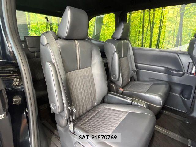 Toyota NOAH 2023-05 8485817-8