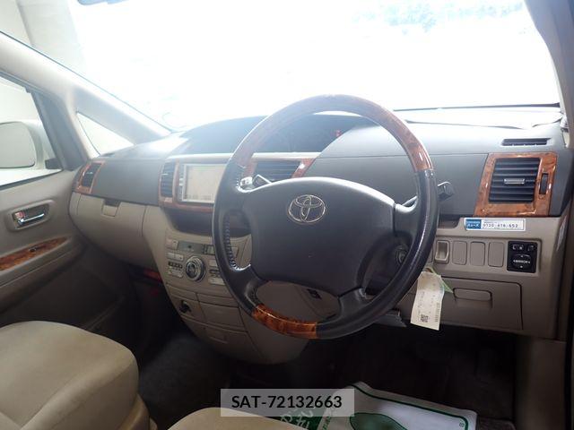 Toyota NOAH 2005-11 8485819-1