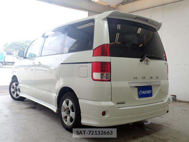 Toyota NOAH 2005-11 8485819-2