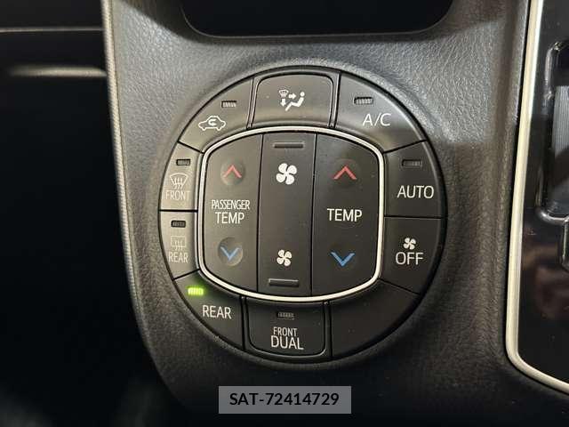 Toyota NOAH 2015-08 8485821-22