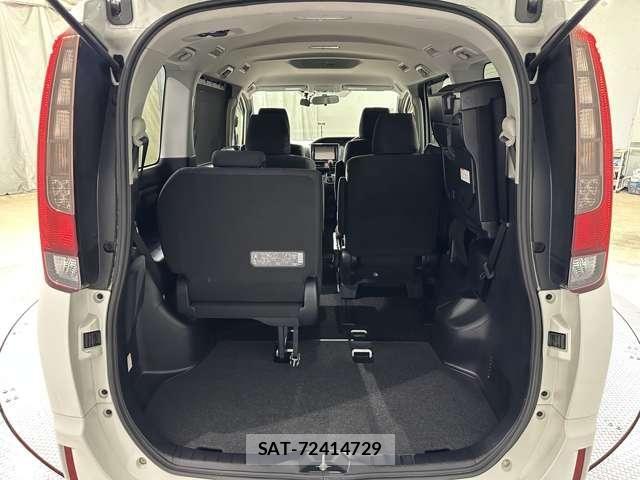 Toyota NOAH 2015-08 8485821-27
