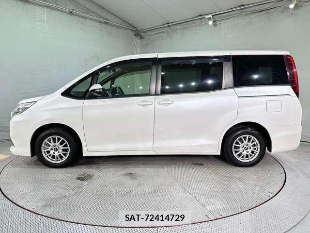 Toyota NOAH 2015-08 8485821-7