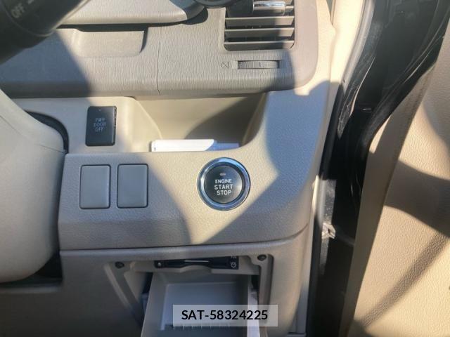 Toyota NOAH 2009-01 8485824-11