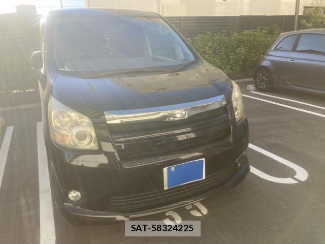 Toyota NOAH 2009-01 8485824-1