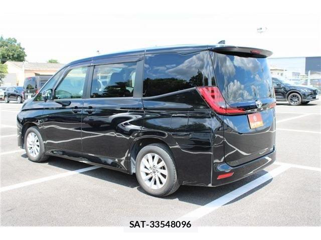 Toyota NOAH 2022-03 8485818-13