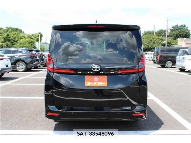 Toyota NOAH 2022-03 8485818-14