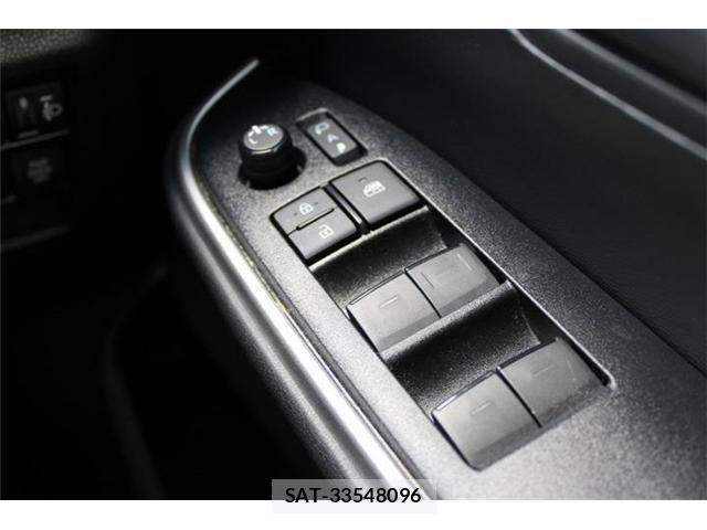 Toyota NOAH 2022-03 8485818-25