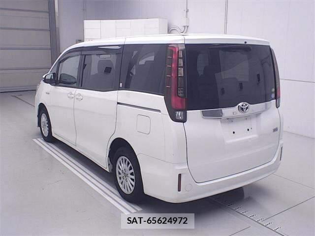 Toyota NOAH 2016-03 8498627-1