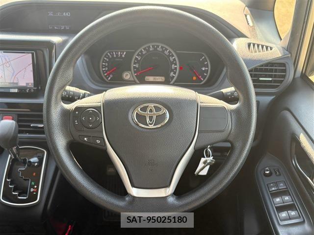 Toyota NOAH 2016-07 8526284-25