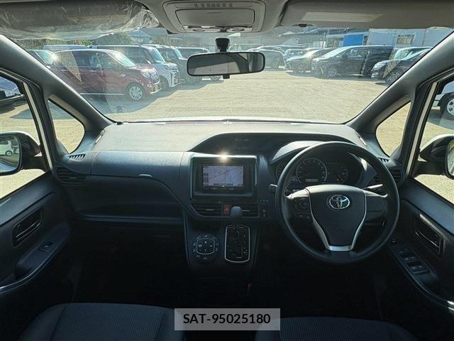 Toyota NOAH 2016-07 8526284-2