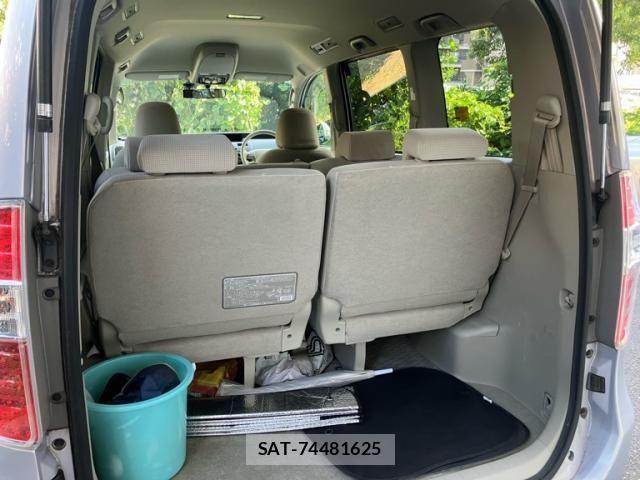 Toyota NOAH 2009-09 8526287-13