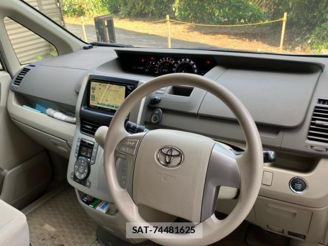 Toyota NOAH 2009-09 8526287-18