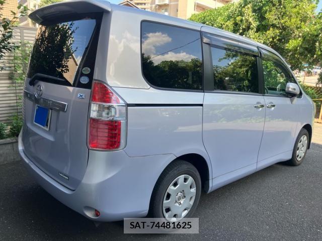 Toyota NOAH 2009-09 8526287-6