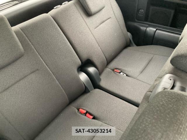 Toyota NOAH 2013-01 8526285-15