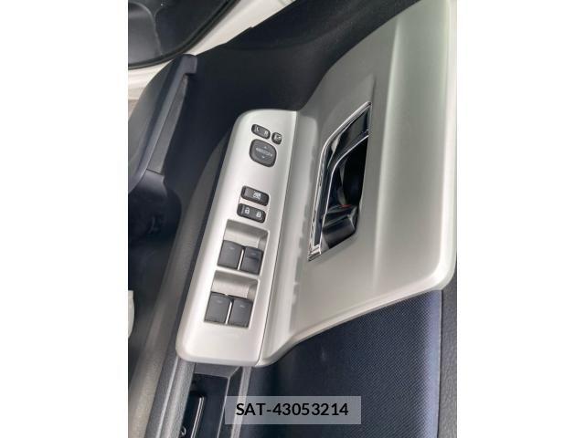 Toyota NOAH 2013-01 8526285-20