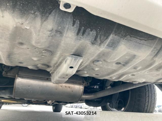 Toyota NOAH 2013-01 8526285-6