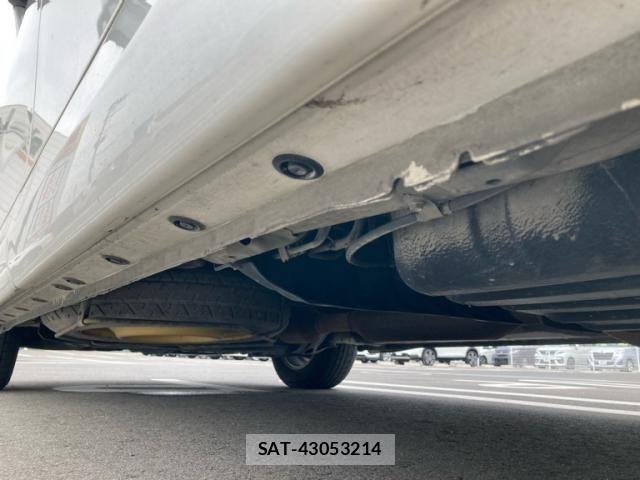 Toyota NOAH 2013-01 8526285-8