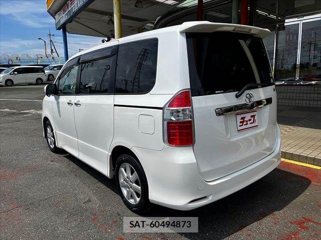 Toyota NOAH 2009-01 8526286-7