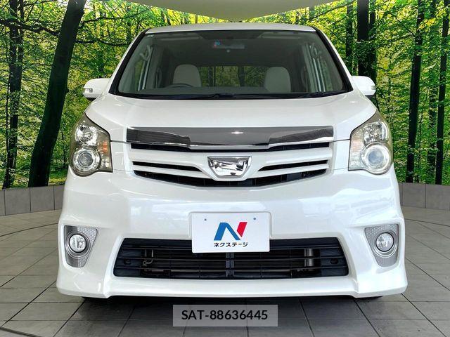 Toyota NOAH 2011-09 8562974-14
