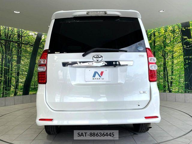 Toyota NOAH 2011-09 8562974-15