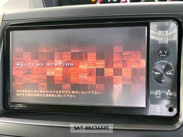 Toyota NOAH 2011-09 8562974-3
