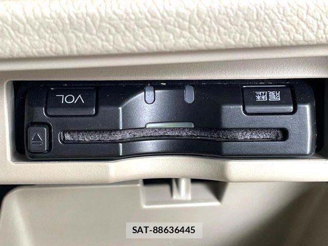 Toyota NOAH 2011-09 8562974-6