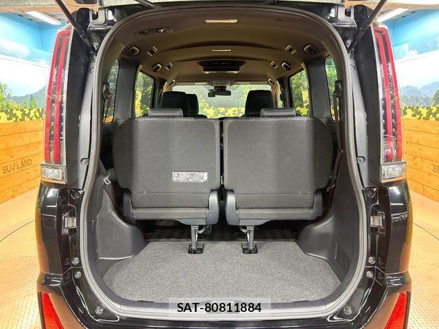 Toyota NOAH 2017-09 8562966-10