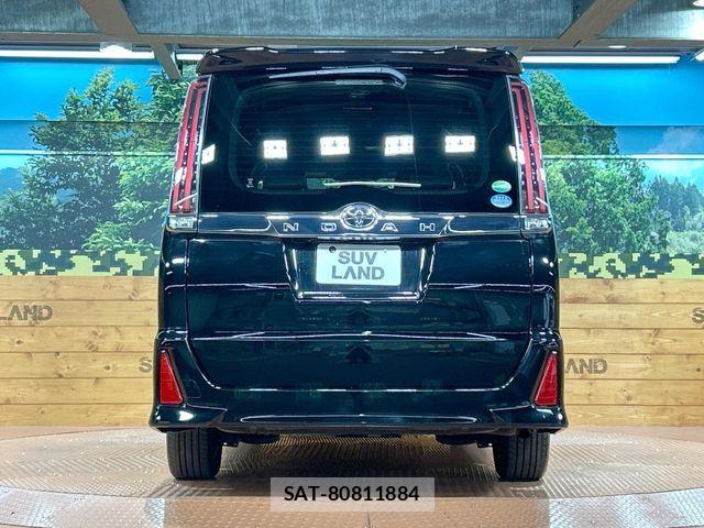 Toyota NOAH 2017-09 8562966-15