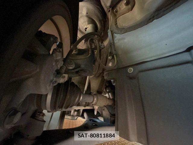 Toyota NOAH 2017-09 8562966-19