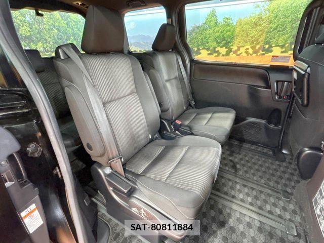 Toyota NOAH 2017-09 8562966-8